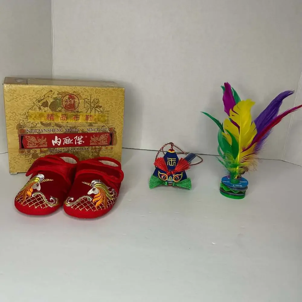 Neiliansheng Shoes Traditional Chinese Embroidered Red Baby Slippers